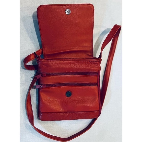 Expandable Red Faux Leather Crossbody with an Adjustable Strap Shoulder Bag - Picture 3 of 12